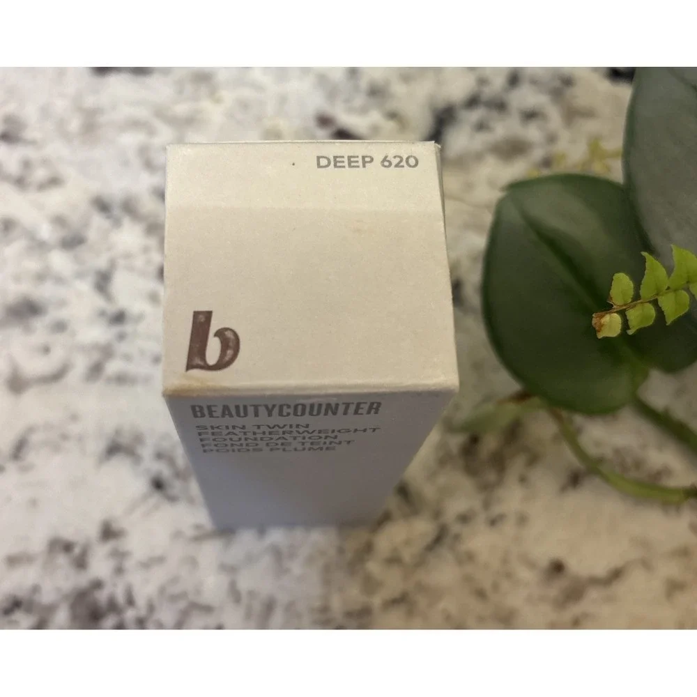 BEAUTYCOUNTER Skin Twin Featherweight Foundation 1 Fl Oz Deep 620‎
